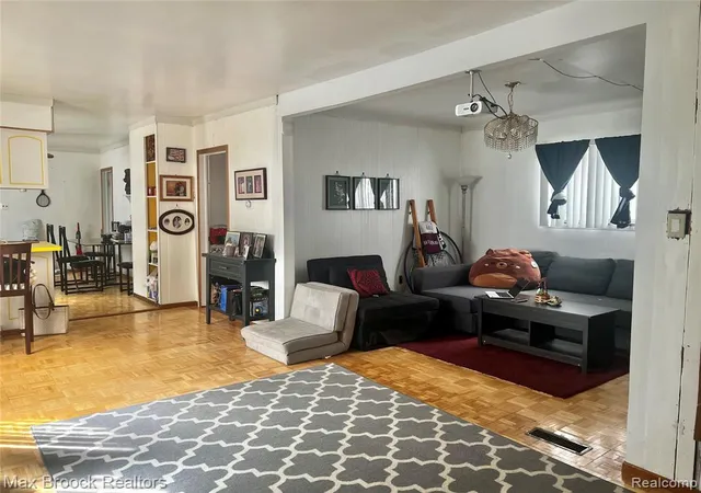 image of 2006 Norwalk St, Hamtramck, MI 48212 | MLS# 60995363
