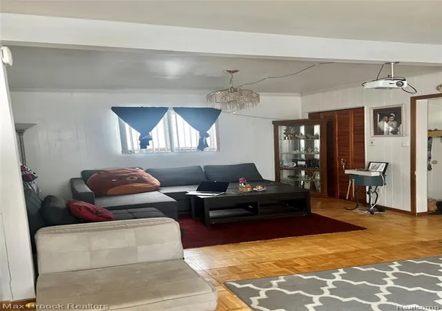 image of 2006 Norwalk St, Hamtramck, MI 48212 | MLS# 60995363