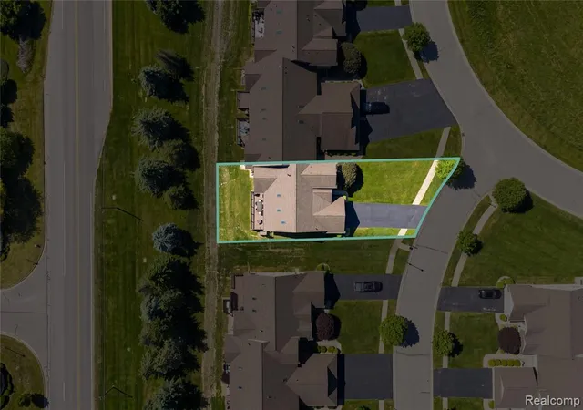 74th image of 2443 Crossings Cir, Davison, MI 48423 8646 | MLS# 61023122