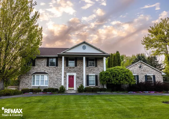 1st image of 6445 Hickory Hollow Ct, Flint, MI 48532 | MLS# 50207271