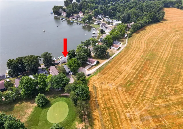 3rd image of 6695 Paradise Park Dr, Saranac, MI 48881 | MLS# 70547045