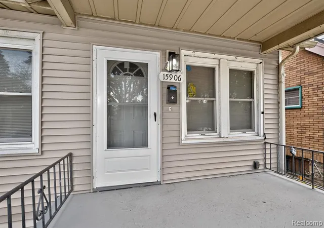 4th image of 15906 Monica St, Detroit, MI 48238 1323 | MLS# 61006248