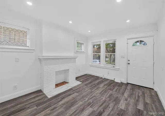 5th image of 15906 Monica St, Detroit, MI 48238 1323 | MLS# 61006248