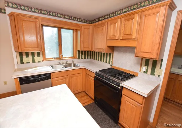 Homes for sale in Flushing, MI | 6476 Stonebrook Ln, Flushing, MI 48433 | MLS# 61008483