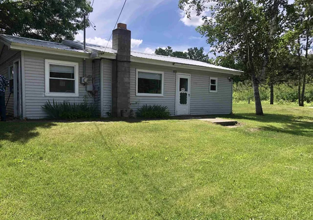 Photo 1 of Single family home for sale at 998 Cutoff Rd, Farwell, MI 48622 | MLS# 50212490 | Listing updated on 2026-06-28