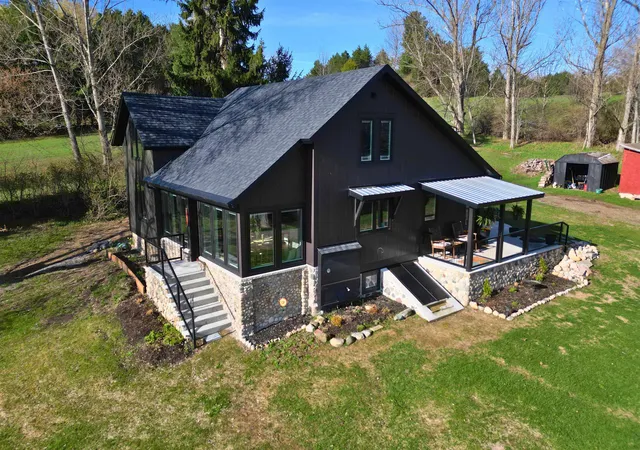 Homes for sale in Suttons Bay, MI | 2768 S Center Hwy, Suttons Bay, MI 49682 | MLS# 80067900
