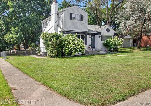 2nd image of 8586 Superior, Center Line, MI 48015 | MLS# 61021972