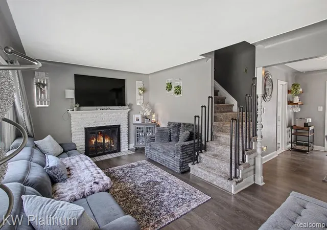 Photo 5 of Single family home for sale at 8586 Superior, Center Line, MI 48015 | MLS# 61021972 | Listing updated on 2026-08-21