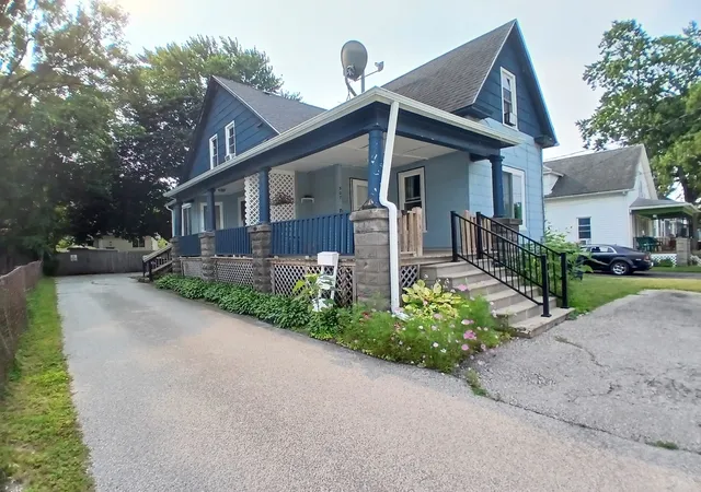 Photo 2 of Sale Pending at 507 S Wenona St, Bay City, MI 48706 | MLS# 50216636 | Listing updated on 2026-08-06