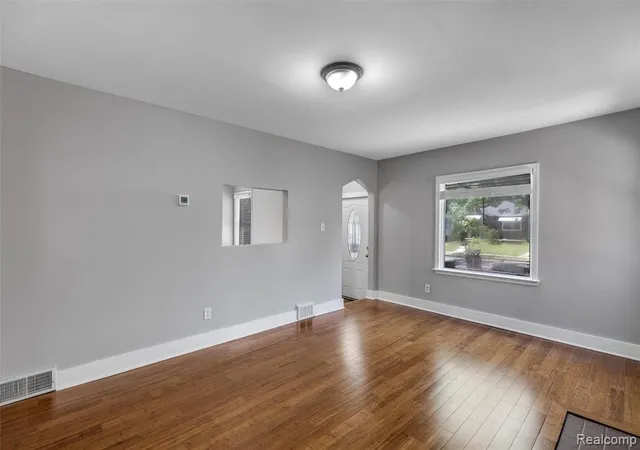 Photo 3 of Single family home for sale at 3948 Grayton St, Detroit, MI 48224 4002 | MLS# 61010685 | Listing updated on 2026-10-28