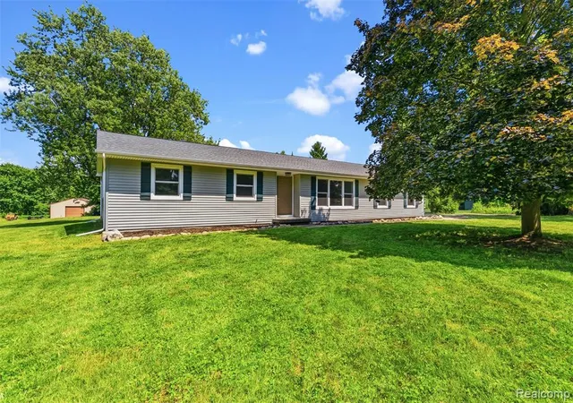 2nd image of 9200 Hickory Ridge Rd, Holly, MI 48442 8110 | MLS# 61010140