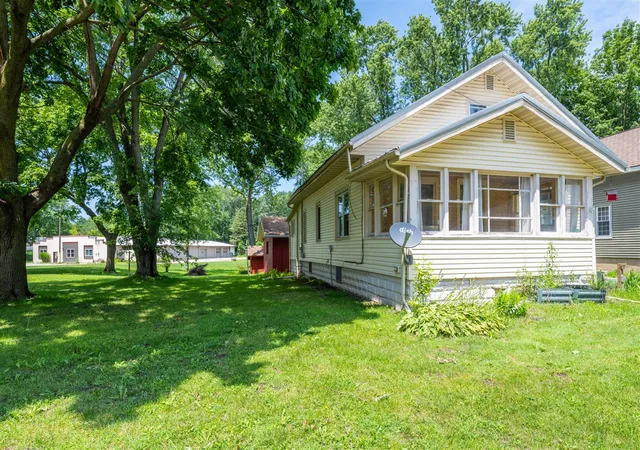 Photo 1 of Single family home for sale at 135 W St Joseph St, Coloma, MI 49038 | MLS# 70545201 | Listing updated on 2026-07-30