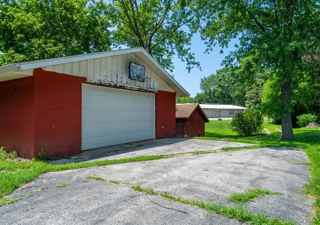 Photo 2 of Single family home for sale at 135 W St Joseph St, Coloma, MI 49038 | MLS# 70545201 | Listing updated on 2026-07-30