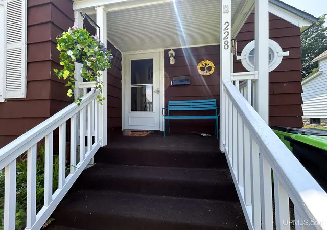 Photo 2 of Single family home for sale at 228 E Chocolay St, Munising, MI 49862 | MLS# 50216265 | Listing updated on 2026-08-24