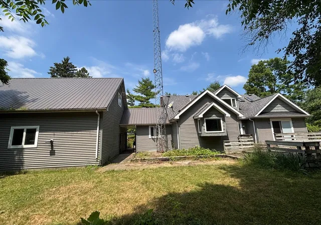 Homes for sale in Addison, MI | 135 S Steer St, Addison, MI 49220 | MLS# 70480628
