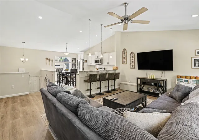Photo 3 of Single family home for sale at 573 N Cygnet Lake Dr, Benton Harbor, MI 49022 | MLS# 70554786 | Listing updated on 2026-09-08