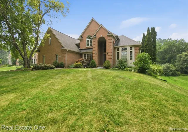 Photo 2 of Single family home for sale at 7805 Rutherford Ct, Canton, MI 48187 | MLS# 61013878 | Listing updated on 2026-08-08