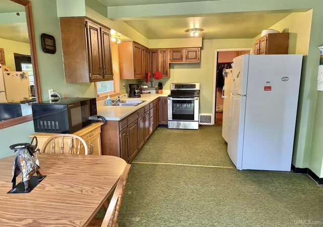 Photo 3 of Single family home for sale at 38 Michigan Ave, Montreal, WI 54550 | MLS# 50220319 | Listing updated on 2026-09-02