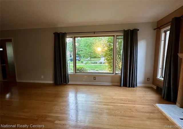 Homes for sale in Grosse Pointe Park, MI | 821 Pemberton Rd, Grosse Pointe Park, MI 48230 | MLS# 61005558