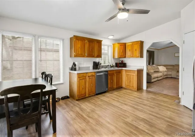 5th image of 372 Holly Glen, Monroe, MI 48161 | MLS# 60980930
