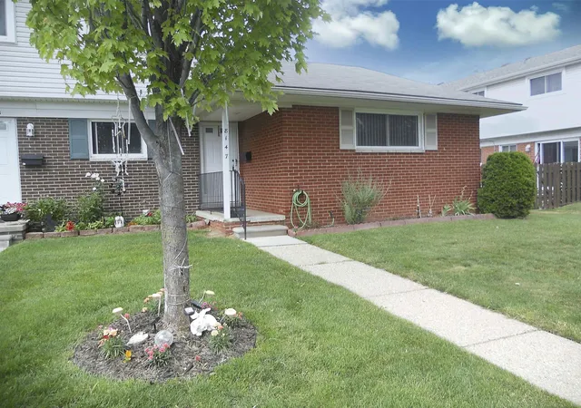 Homes for sale in Warren, MI | 8147 Busko St, Warren, MI 48093 | MLS# 50212473