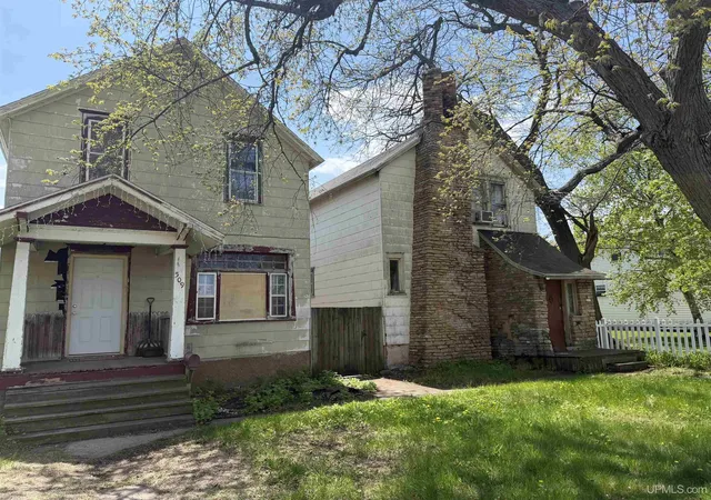 Photo 1 of Multi family home for sale at 509 S 1st Avenue, Escanaba, MI 49829 | MLS# 50210540 | Listing updated on 2026-09-11