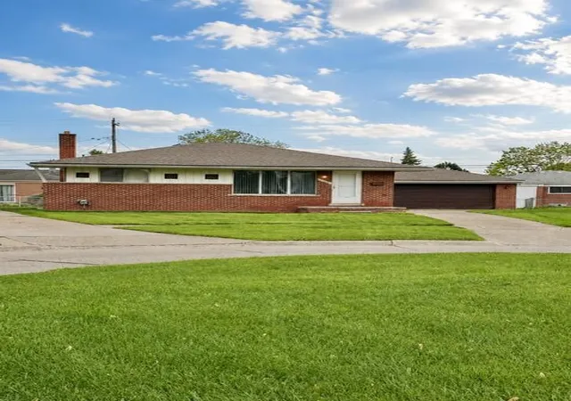 Homes for sale in Westland, MI | 27669 Mackenzie Ct, Westland, MI 48185 | MLS# 70532280