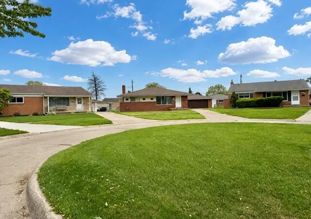 Homes for sale in Westland, MI | 27669 Mackenzie Ct, Westland, MI 48185 | MLS# 70532280