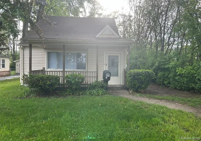 Homes for sale in Redford, MI | 15545 Woodbine, Redford, MI 48239 3571 | MLS# 60996195