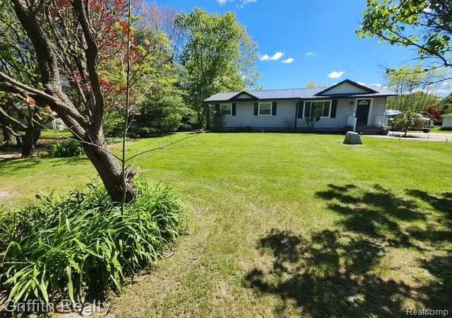 Homes for sale in Fowlerville, MI | 3148 Hogback Rd, Fowlerville, MI 48836 | MLS# 60992652