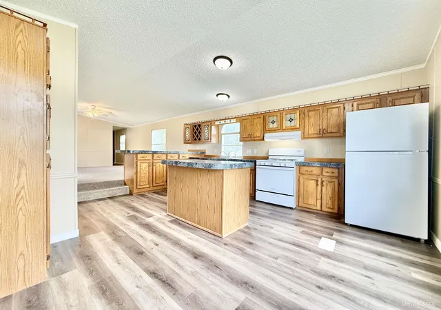 Homes for sale in Escanaba, MI | 1600 S 30Th St, Escanaba, MI 49829 | MLS# 50213393