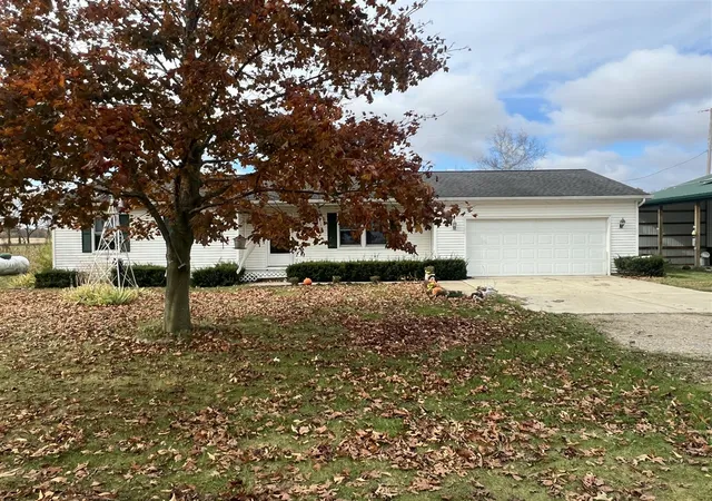 Photo 3 of Single family home for sale at 9632 Fowle Rd, Jonesville, MI 49250 | MLS# 70502845 | Listing updated on 2026-03-29