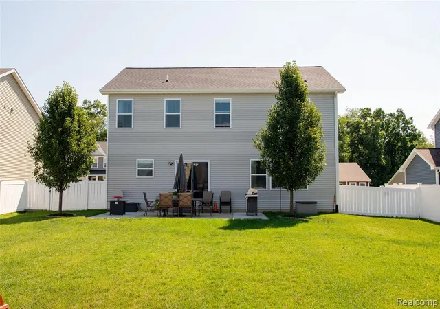 37th image of 3677 Amber Oaks Dr, Howell, MI 48855 | MLS# 61017743