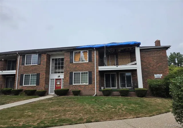Photo 3 of Condo for sale at 25361 Shiawassee Cir #APT 202, Southfield, MI 48033 3812 | MLS# 61023605 | Listing updated on 2026-09-11