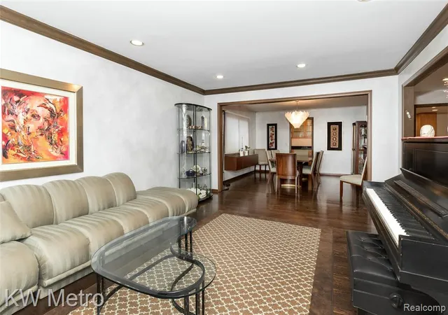 image of 22560 Kenwyck Dr, Southfield, MI 48034 | MLS# 61007859