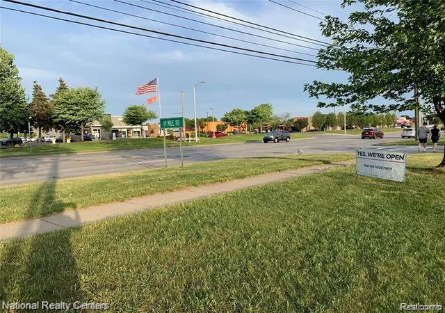 2nd image of 43300 Hayes, Clinton Township, MI 48038 | MLS# 60137106