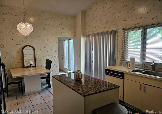 Photo 4 of Condo for sale at 5663 Hillcrest Cir #64, West Bloomfield, MI 48322 | MLS# 61022008 | Listing updated on 2026-08-18