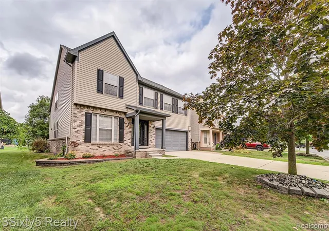 2nd image of 5930 Rolling Ridge Dr, Trenton, MI 48183 | MLS# 61020652
