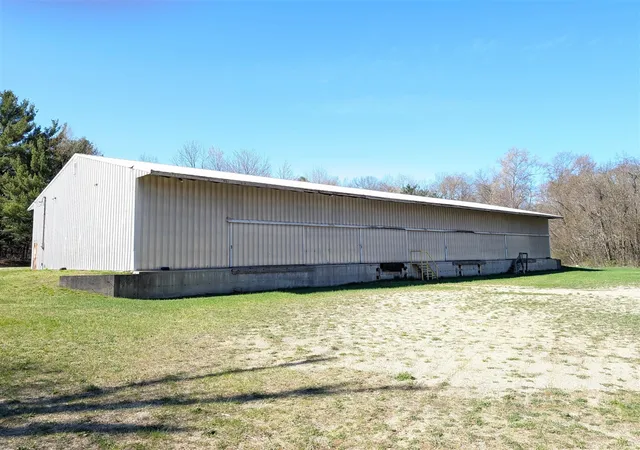 Photo 4 of Sale Pending at 31160 77 1/2 St, Covert, MI 49043 | MLS# 70528567 | Listing updated on 2026-05-18