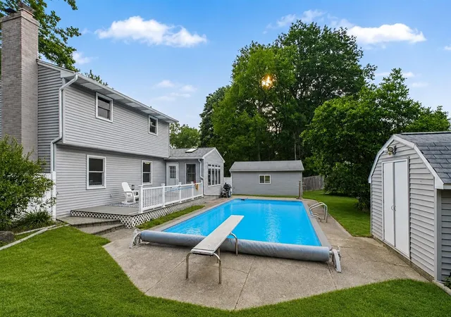 3rd image of 4380 Knickerbocker Ct, Wyoming, MI 49519 | MLS# 70547161