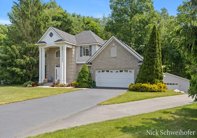 3rd image of 11220 Oak Grove Rd, Grand Haven, MI 49417 | MLS# 70538361