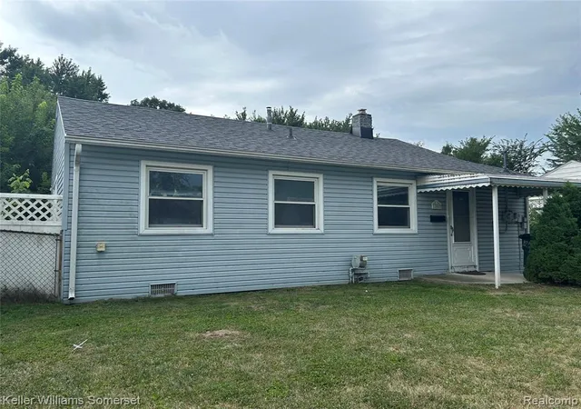 Photo 2 of Single family home for sale at 33809 Calumet Ct, Westland, MI 48186 4605 | MLS# 61025412 | Listing updated on 2026-08-29