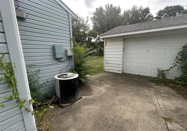 Photo 4 of Single family home for sale at 33809 Calumet Ct, Westland, MI 48186 4605 | MLS# 61025412 | Listing updated on 2026-08-29