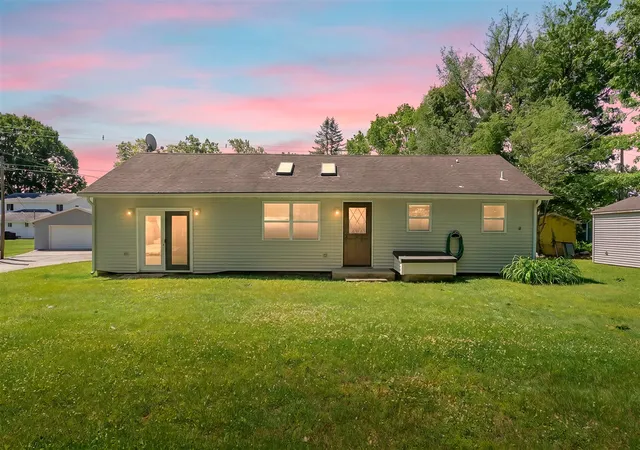 1st image of 32851 Lake Dr, Lawton, MI 49065 | MLS# 70538587