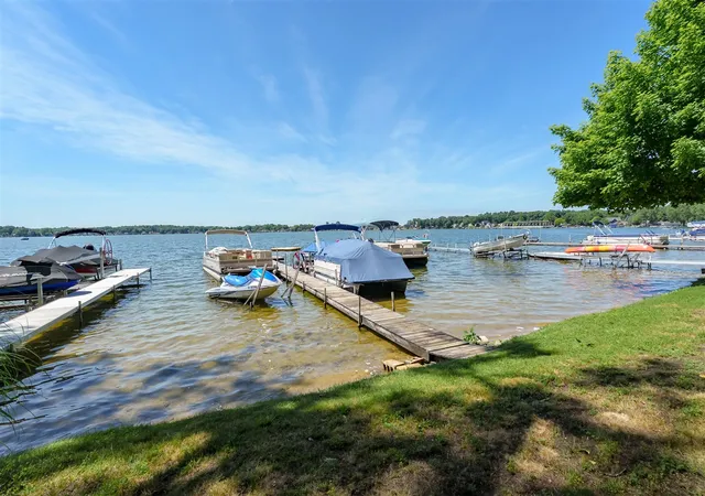 3rd image of 32851 Lake Dr, Lawton, MI 49065 | MLS# 70538587
