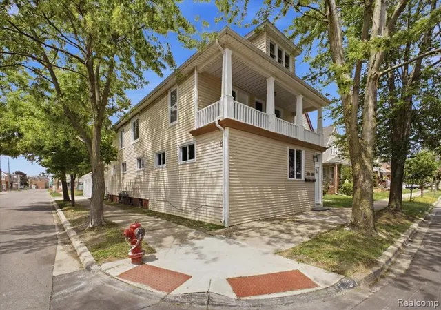 Homes for sale in Hamtramck, MI | 2601 Belmont St, Hamtramck, MI 48212 | MLS# 61007160