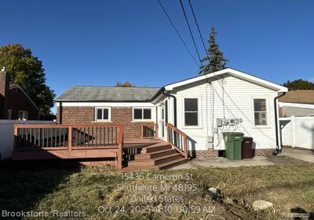 Homes for sale in Southgate, MI | 15435 Cameron St, Southgate, MI 48195 2603 | MLS# 60954526