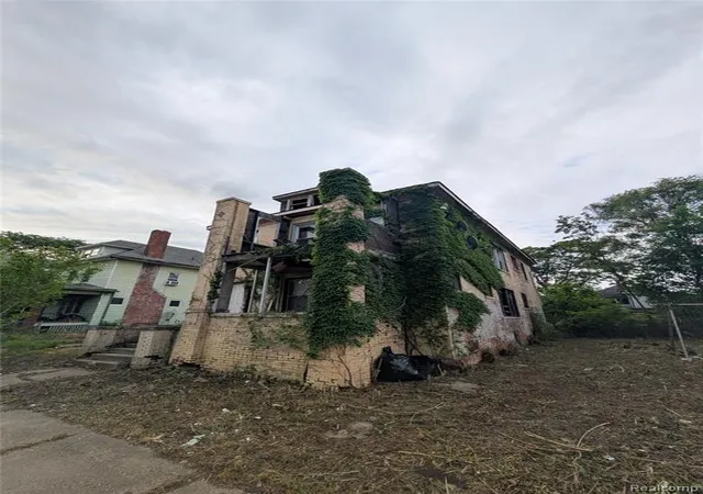 Photo 2 of Multi family home for sale at 1421 Blaine St, Detroit, MI 48206 | MLS# 61002528 | Listing updated on 2026-07-07