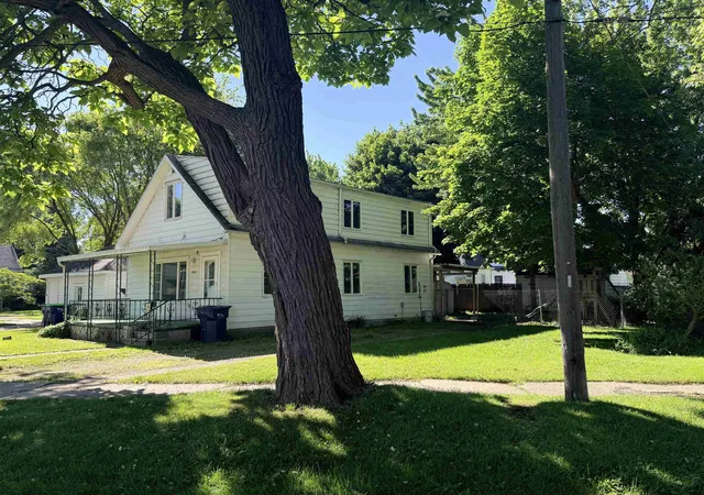 Homes for sale in Bay City, MI | 708 Woodside Ln, Bay City, MI 48708 | MLS# 50212190