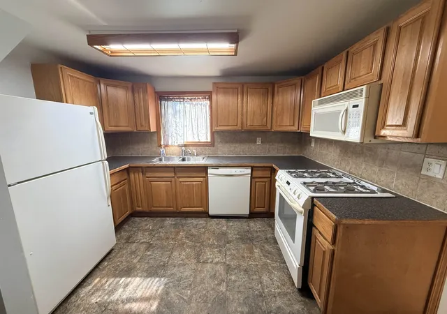 Homes for sale in Bay City, MI | 708 Woodside Ln, Bay City, MI 48708 | MLS# 50212190